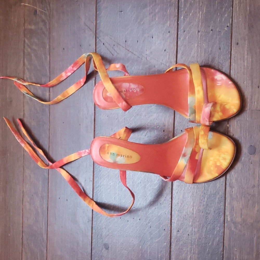 Ann Marino Ladies Strap Up Sandals Size 8.5